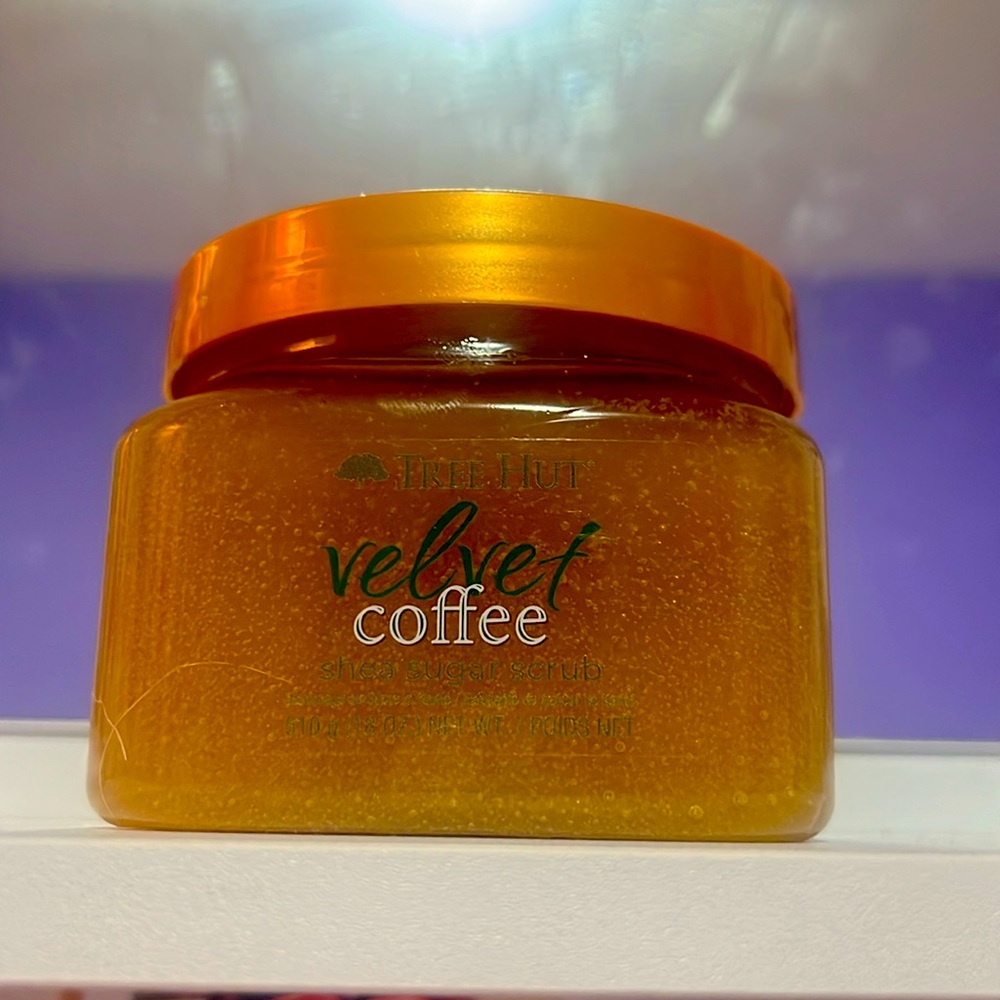 New never used tree hut body scrub, Scent Velvet cofffe